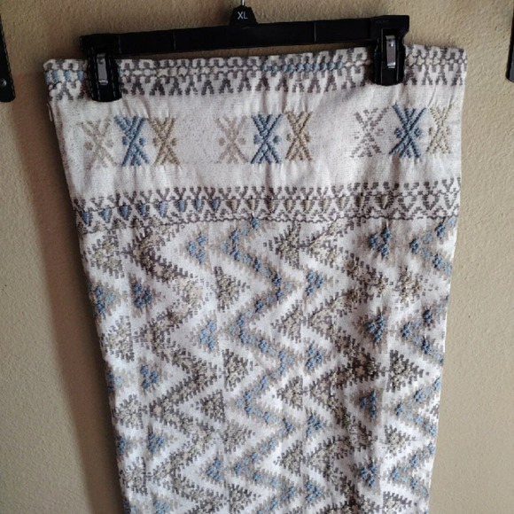 Pottery Barn Embroidered Chevron Aztec Print 16" X 26" Pillow Cover Zip-Up Case - Picture 2 of 6